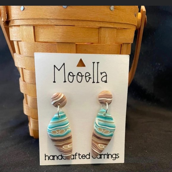 MooElla Jewelry - Beach Crystal Earrings